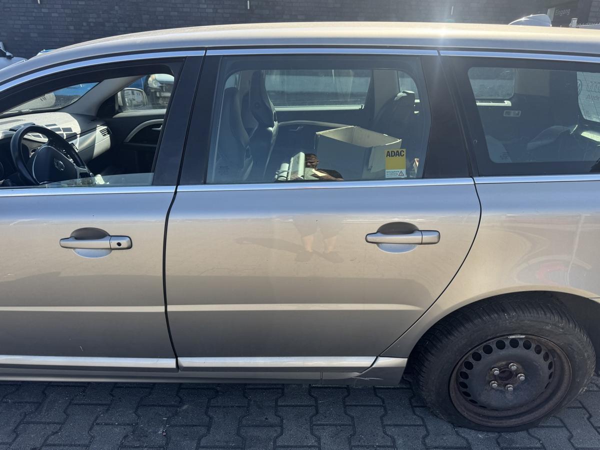 Volvo V70 original T&uuml;r hinten links 484 Seashell Metallic Kombi Rohbau Bj.2009